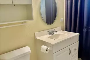270 W Seminole Dr, Venice, FL 34293 - Photo 18