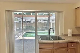 270 W Seminole Dr, Venice, FL 34293 - Photo 8