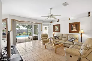 5425 Matthew Ct, Sarasota, FL 34231 - Photo 18