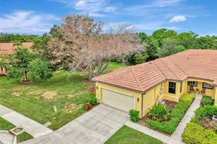 20567 Cornaro Ct, Venice, FL 34292 - Photo 4