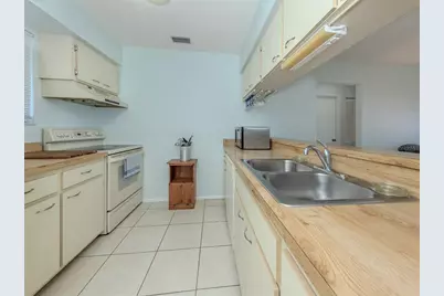 217 Airport Avenue W #216, Venice, FL 34285 - Photo 18