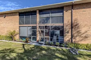217 Airport Ave W, Venice, FL 34285 - Photo 2