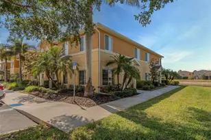 12905 Tigers Eye Dr, Venice, FL 34292 - Photo 4