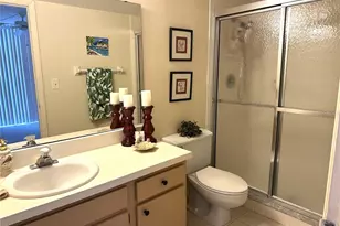 618 Bird Bay Dr S, Venice, FL 34285 - Photo 8