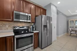 395 Capulet Dr, Venice, FL 34292 - Photo 12
