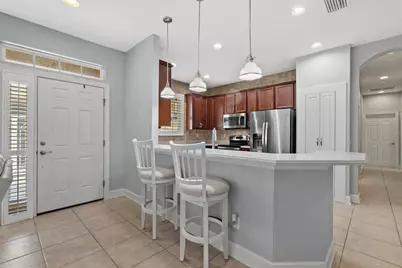 395 Capulet Drive, Venice, FL 34292 - Photo 4