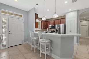 395 Capulet Dr, Venice, FL 34292 - Photo 4