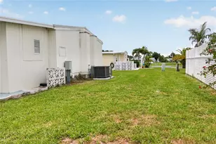 498 Longwood Dr, Venice, FL 34285 - Photo 34