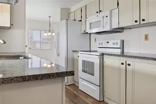 498 Longwood Dr, Venice, FL 34285 - Photo 10
