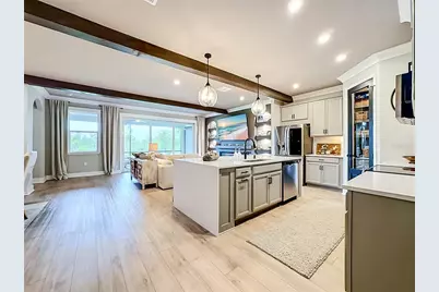 18105 Grand Prosperity Drive, Venice, FL 34293 - Photo 8