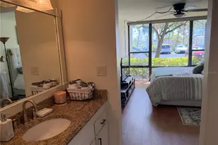 618 Bird Bay Dr S, Venice, FL 34285 - Photo 18