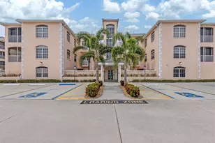 1505 Gondola Park Dr, Venice, FL 34292 - Photo 2