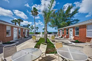 908 Villas Dr, Venice, FL 34285 - Photo 26