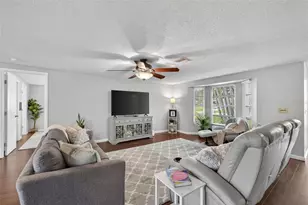 1226 Pine Needle Rd, Venice, FL 34285 - Photo 6