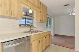 256 Periwinkle Rd, Venice, FL 34293 - Photo 16