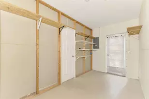 256 Periwinkle Rd, Venice, FL 34293 - Photo 22