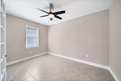 305 Ibiza Loop, Venice, FL 34292 - Photo 16