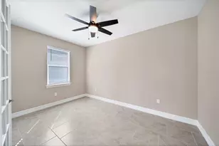 305 Ibiza Loop, Venice, FL 34292 - Photo 16