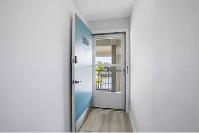 649 Tamiami Trail S #306, Venice, FL 34285 - Photo 2