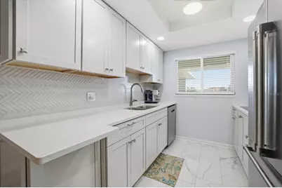 649 Tamiami Trail S #306, Venice, FL 34285 - Photo 4