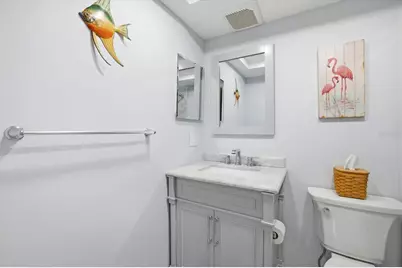 649 Tamiami Trail S #306, Venice, FL 34285 - Photo 12