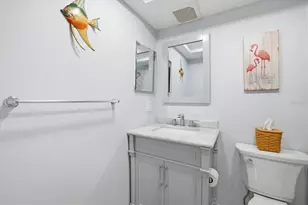 649 Tamiami Trail S, Venice, FL 34285 - Photo 12
