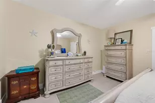 908 Villas Dr, Venice, FL 34285 - Photo 20