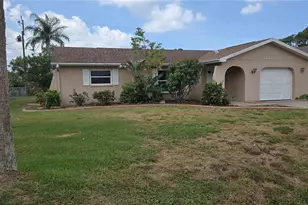 347 Holly Rd, Venice, FL 34293 - Photo 1