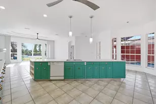 210 Rio Terra, Venice, FL 34285 - Photo 12