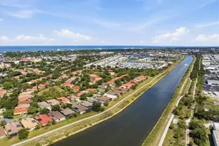 210 Rio Terra, Venice, FL 34285 - Photo 30