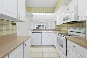 421 Cerromar Terrace, Venice, FL 34293 - Photo 4
