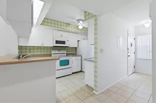 421 Cerromar Terrace, Venice, FL 34293 - Photo 10