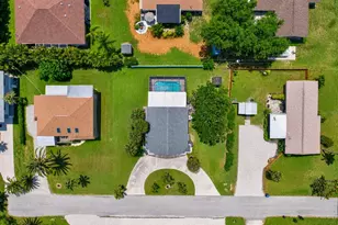 1194 Linden Rd, Venice, FL 34293 - Photo 2