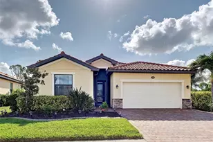 12390 Cinqueterre Dr, Venice, FL 34293 - Photo 2
