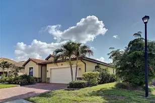 12390 Cinqueterre Dr, Venice, FL 34293 - Photo 4
