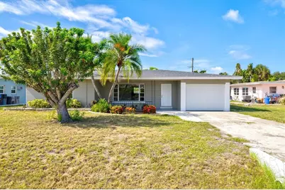 106 Aurora Street E, Venice, FL 34285 - Photo 1