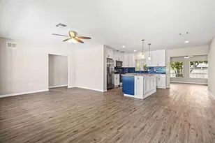 106 Aurora St E, Venice, FL 34285 - Photo 6