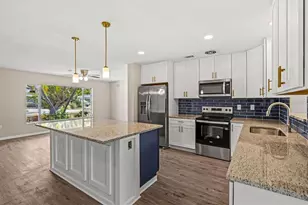 106 Aurora St E, Venice, FL 34285 - Photo 14