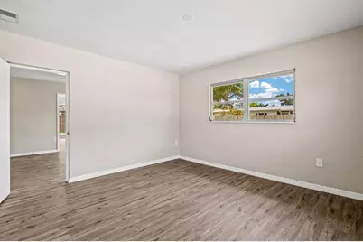 106 Aurora Street E, Venice, FL 34285 - Photo 28