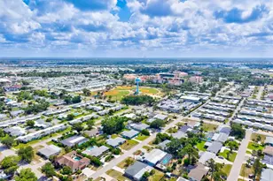106 Aurora St E, Venice, FL 34285 - Photo 64