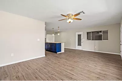 106 Aurora Street E, Venice, FL 34285 - Photo 10