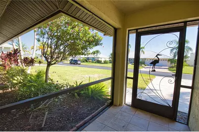 902 Pinehurst Lane, Venice, FL 34293 - Photo 4