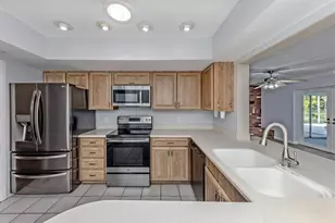 1720 Sandy Ct, Venice, FL 34293 - Photo 8