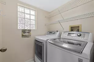 813 Montrose Dr, Venice, FL 34293 - Photo 22