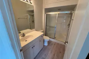 315 Auburn Woods Cir, Venice, FL 34292 - Photo 12