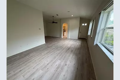 315 Auburn Woods Circle, Venice, FL 34292 - Photo 4
