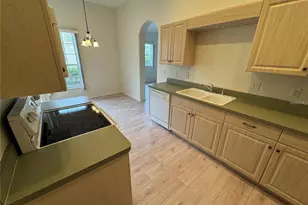 315 Auburn Woods Cir, Venice, FL 34292 - Photo 6
