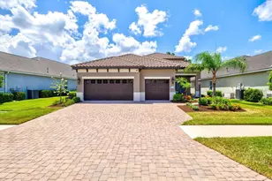 11909 Hunters Creek Rd, Venice, FL 34293 - Photo 4