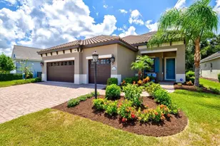 11909 Hunters Creek Rd, Venice, FL 34293 - Photo 6