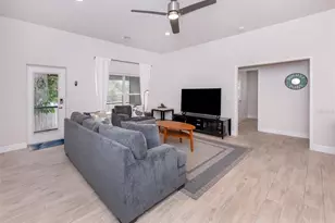 886 Euclid Rd, Venice, FL 34293 - Photo 6